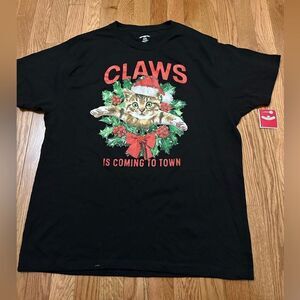 Christmas Cat Claws is Coming to Town Tshirt NWT